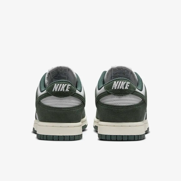 NWT Women’s Nike Dunk Low Green and White Sneakers - Picture 9 of 14